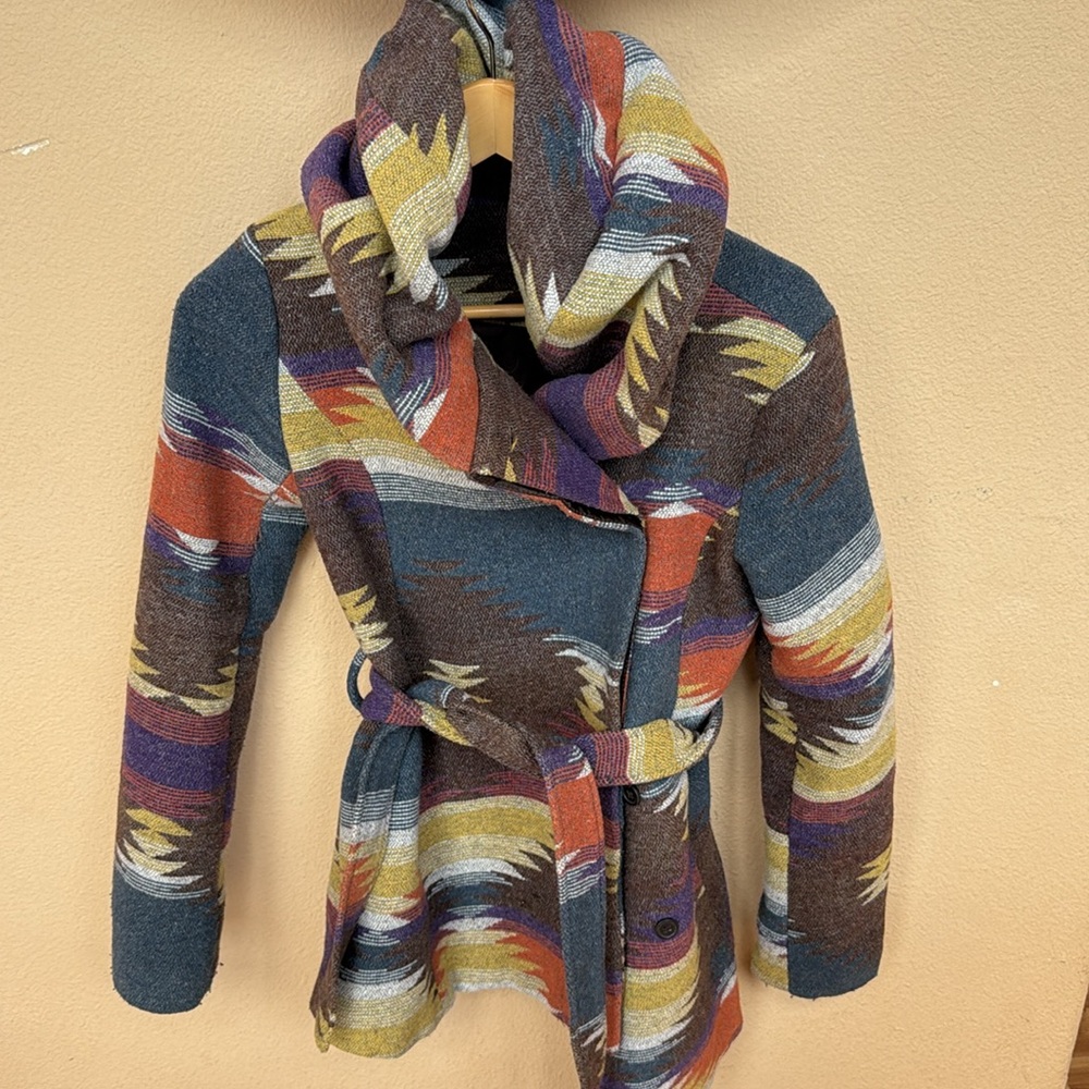 Paris blues beautiful Aztec print coat